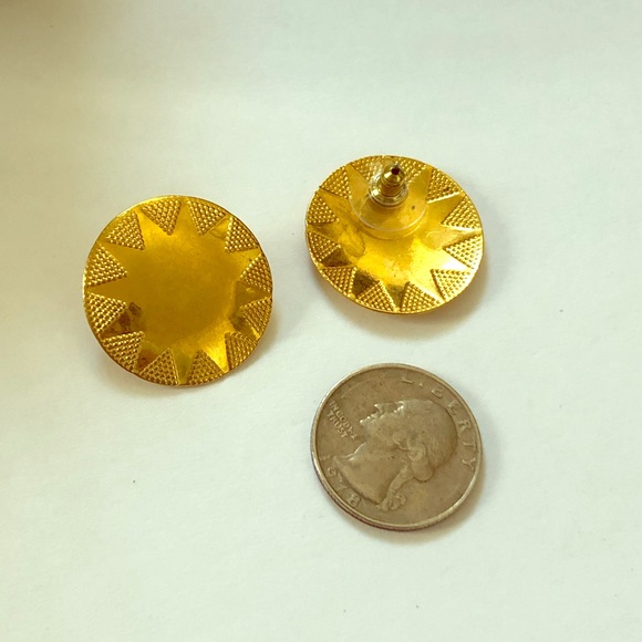 Vintage Gold Starburst Post Earrings - Picture 4 of 4